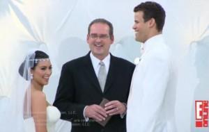 2011__08__Kim Kardashian Kris Humphries Aug22ne 300×190.jpg