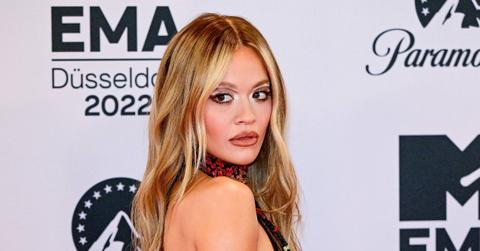 rita ora displays impressive body