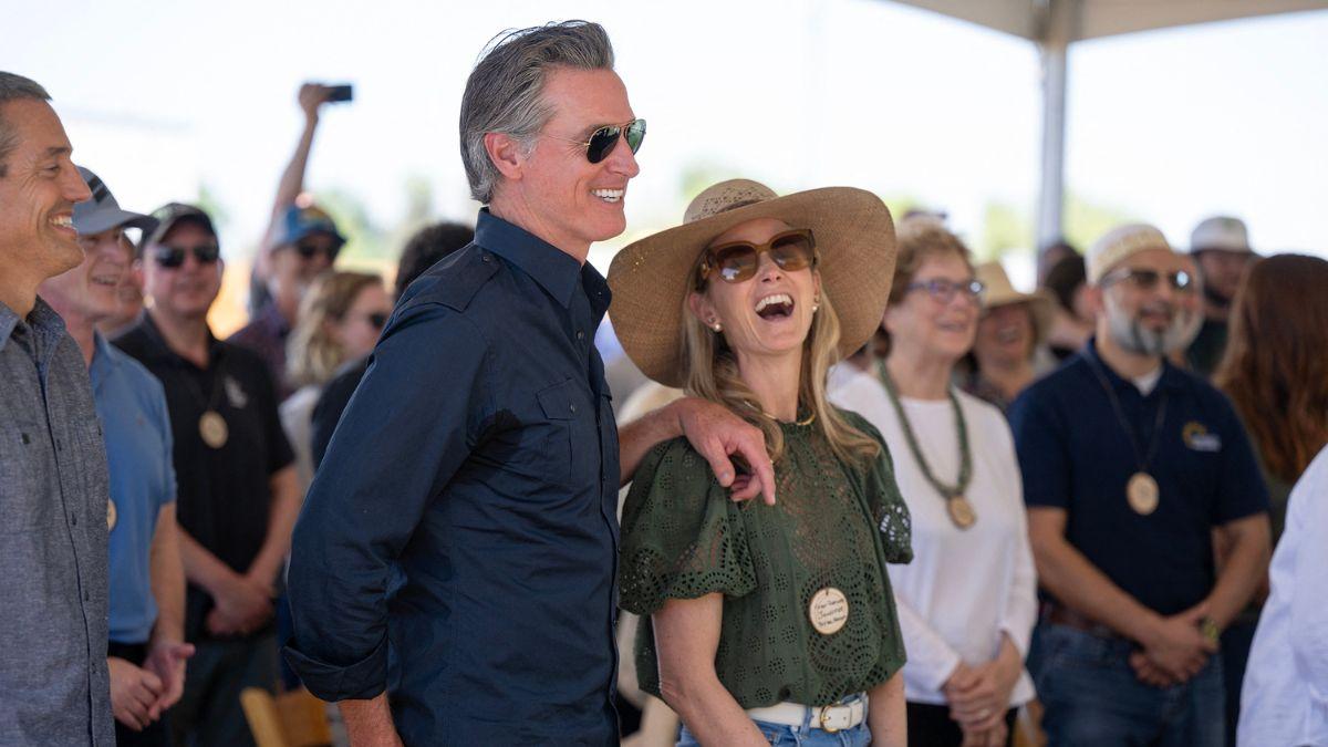 Image of Gavin Newsom tied the knot with his wife, Jennifer Siebel, in 2008.