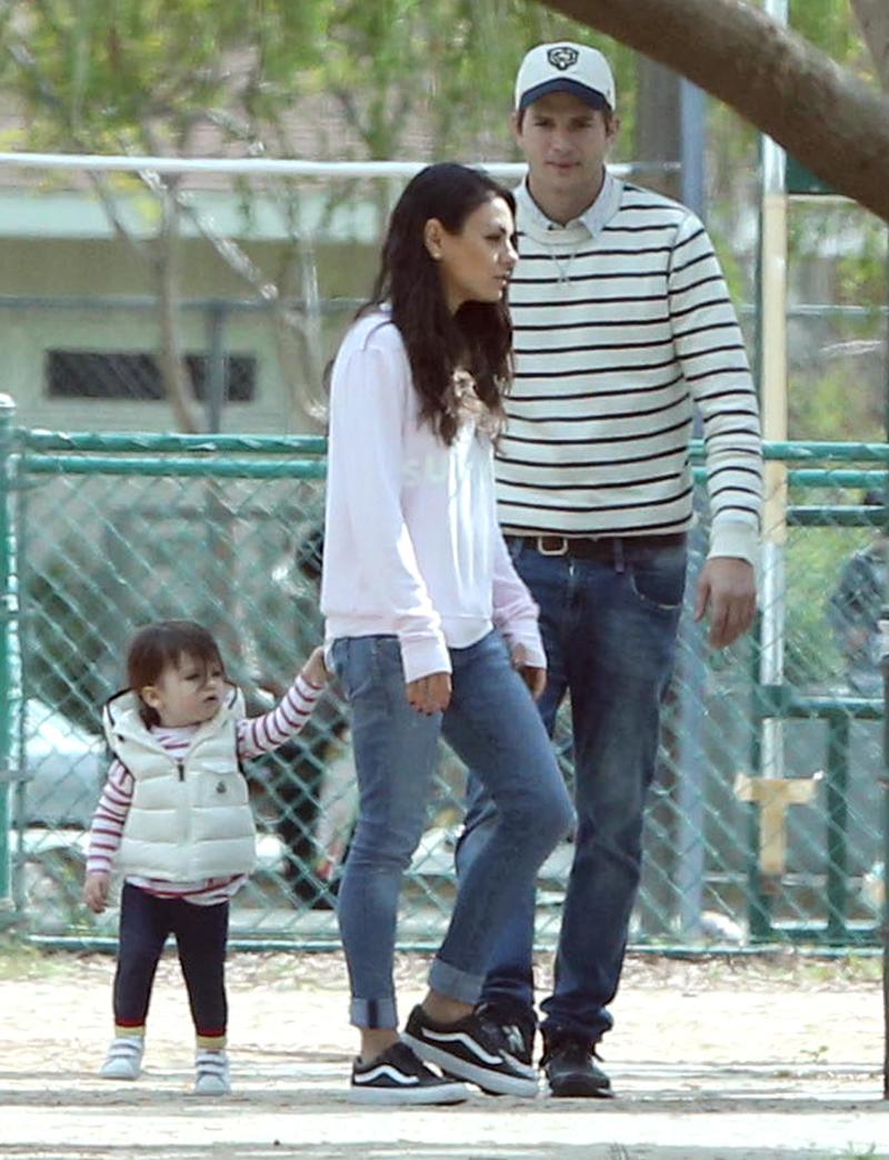 Exclusive&#8230; Mila Kunis &amp; Ashton Kutcher Take Wyatt To A Park