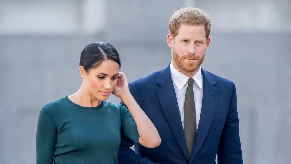 Photo of Meghan Markle will be reportedly be taking photos with fans at a podcast retreat. 
