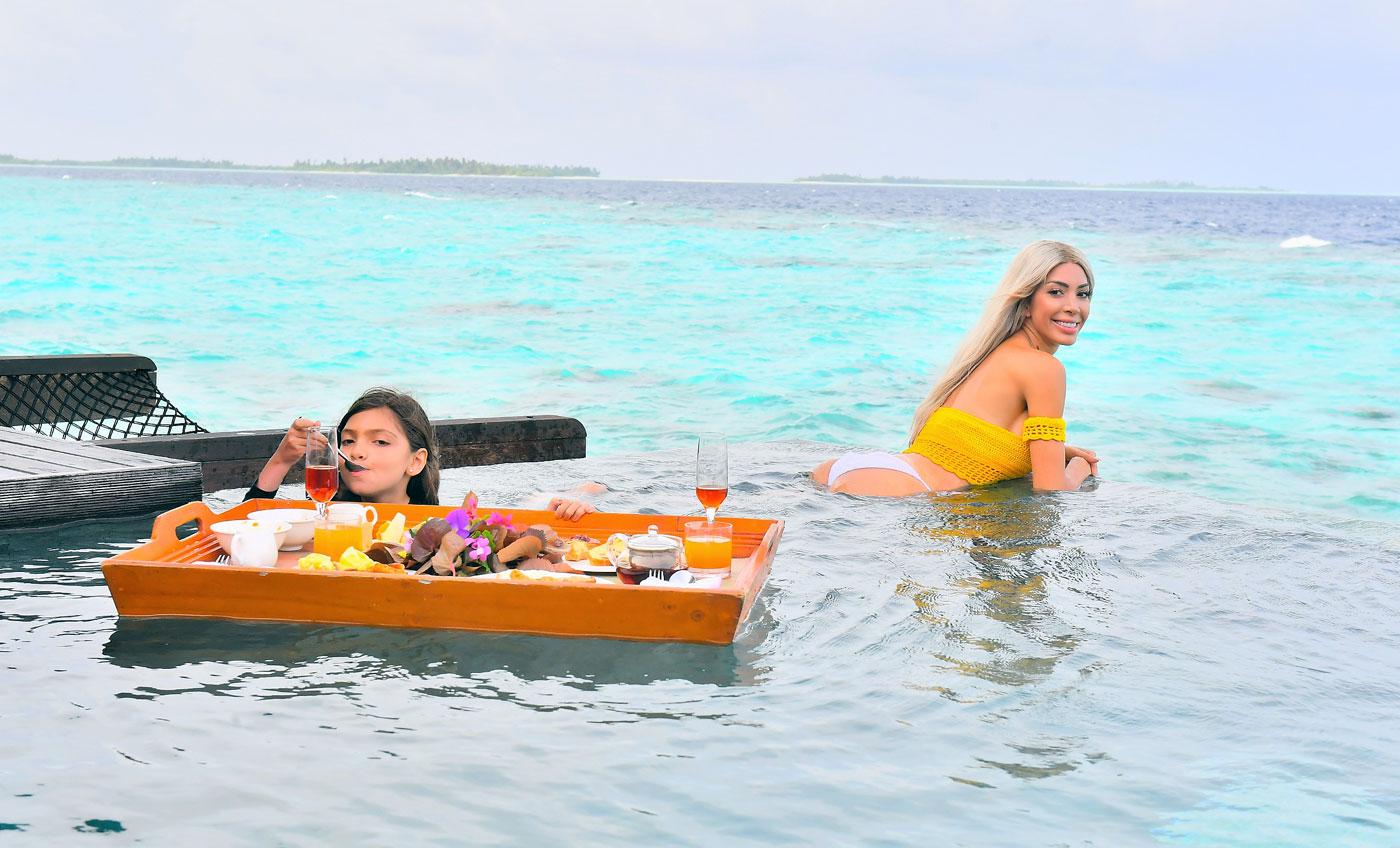 EXCLUSIVE: Farrah Abraham enjoys a &#8216;floating breakfast&#8217; while vacationing in Maldives.