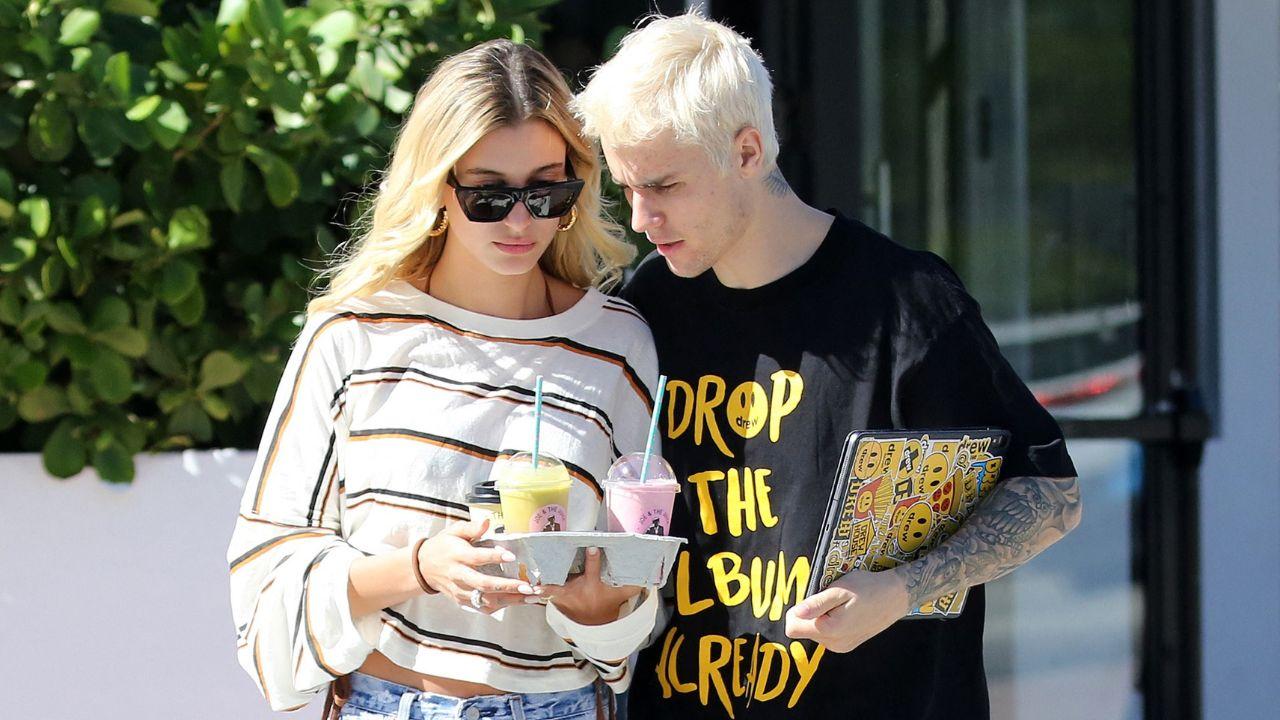 Image of body language expert said Hailey and Justin Bieber showed 'no signal of conflict' at the wedding.