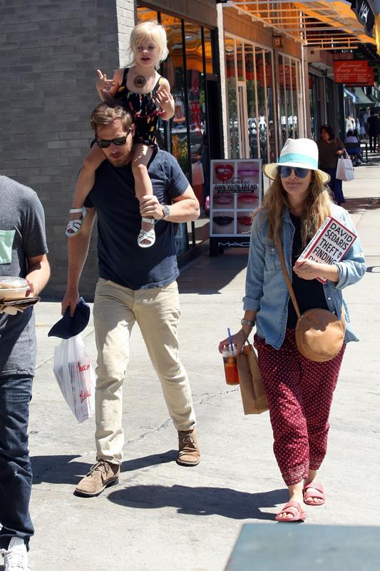 *EXCLUSIVE* Drew Barrymore and Will Kopelman reunite for a family shopping trip