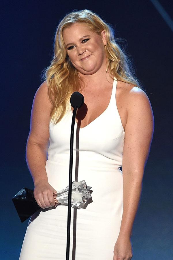 Amy schumer boyfriend critics choice awards 2016 08