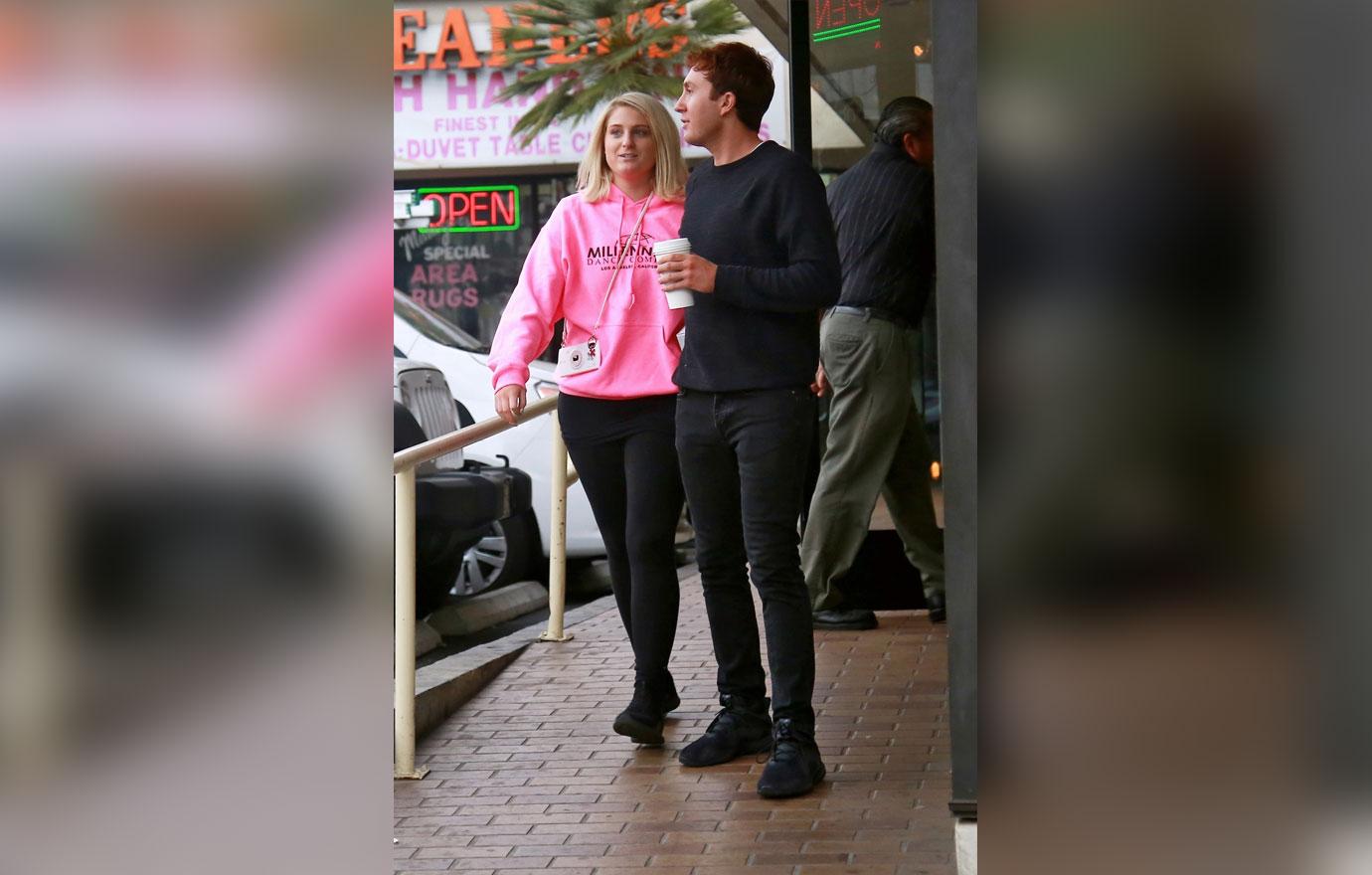 Meghan trainor daryl sabara shopping spree 6