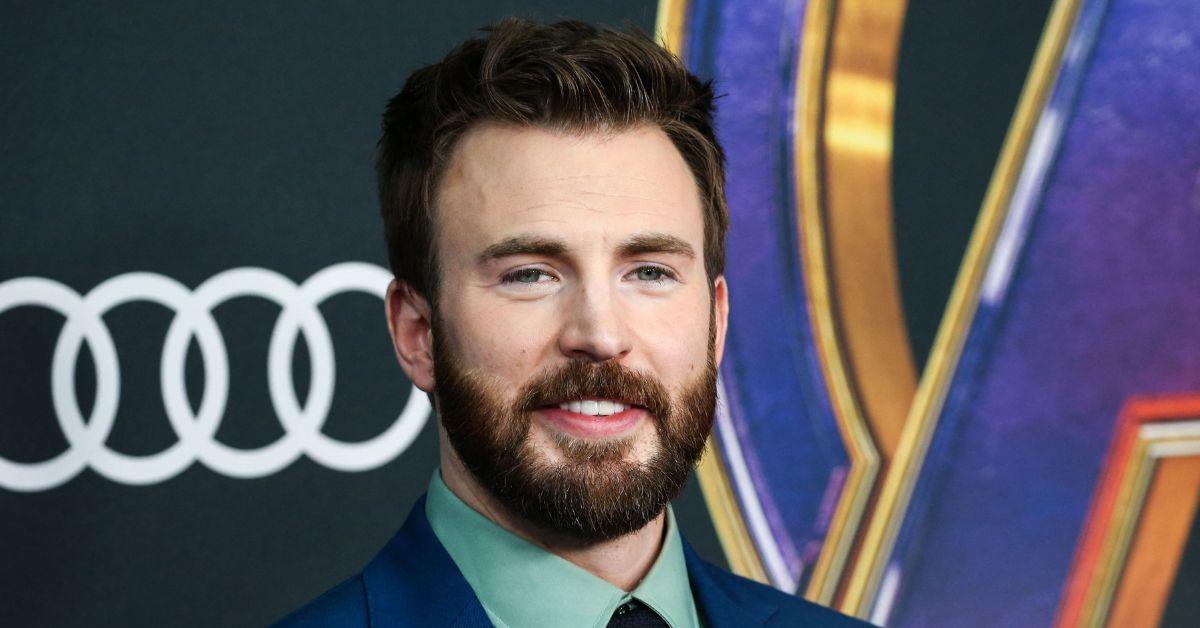 captain america chris evans resurfaced photo signing missile