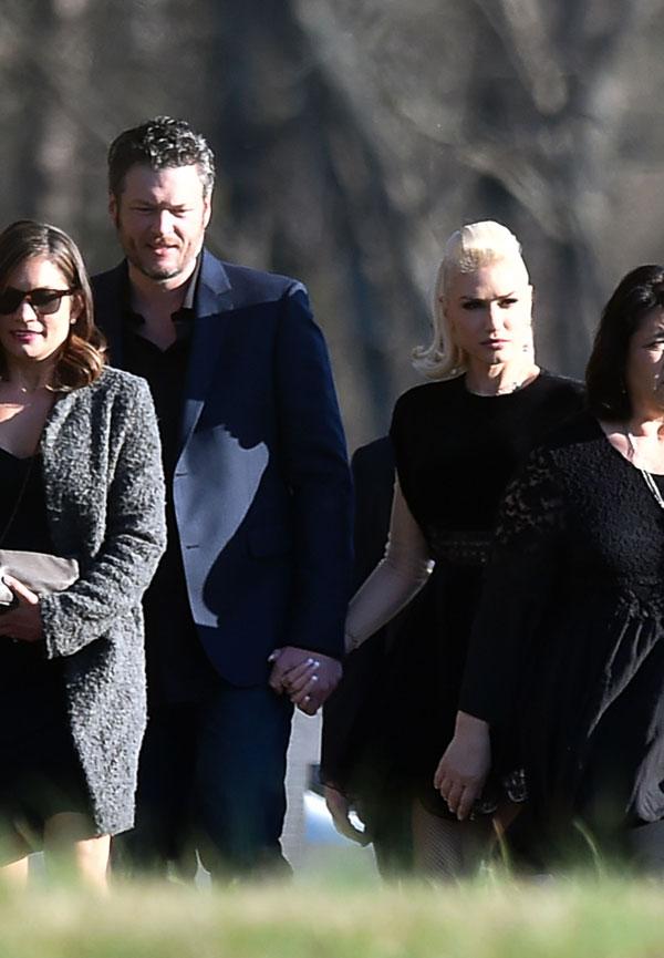 Gwen stefani blake shelton engagement