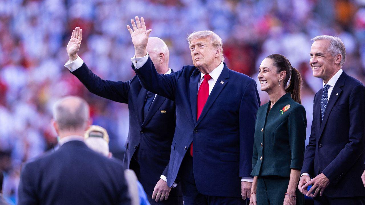 Image of Donald Trump discussed the 'beautiful' girls he notices in the White House. 