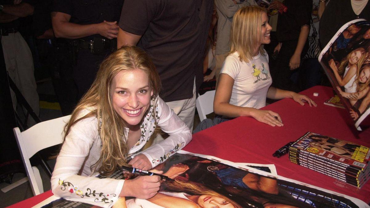 image of 'Coyote Ugly' premiered in 2000. 