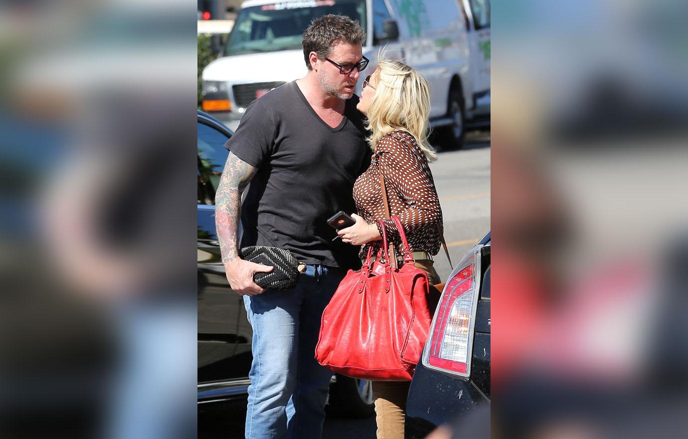 Tori Spelling Dean McDermott Kiss Breakdown