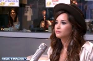 2011__07__Demi_Lovato_July12newnsea 300×197.jpg