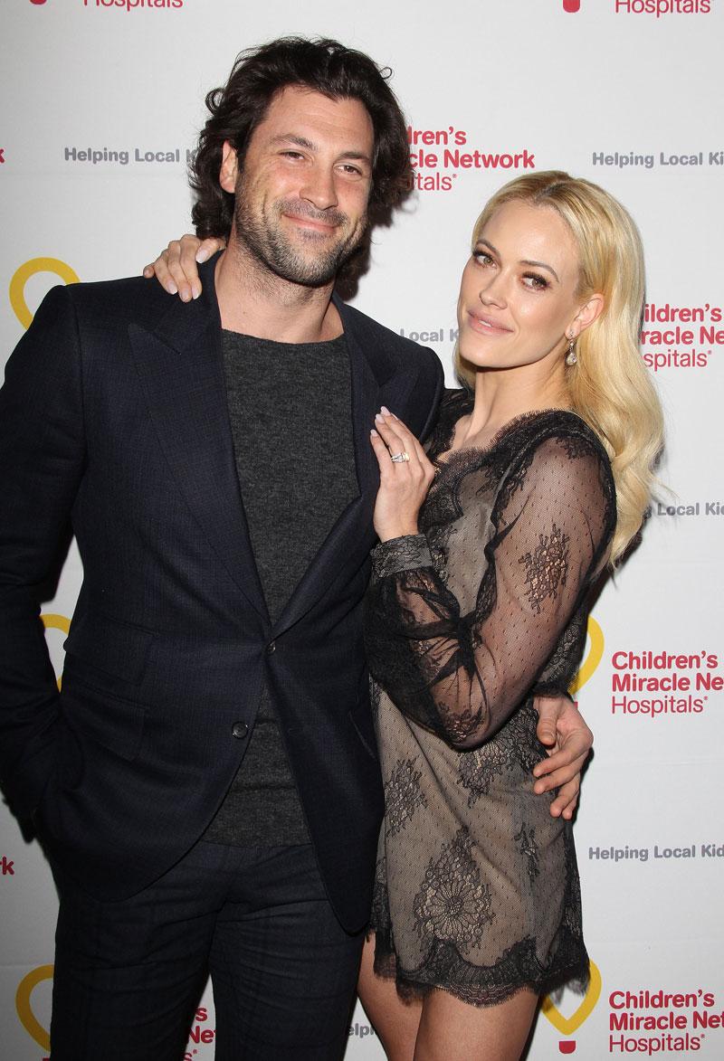 Maksim chmerkovskiy peta murgatroyd pregnant first child 01