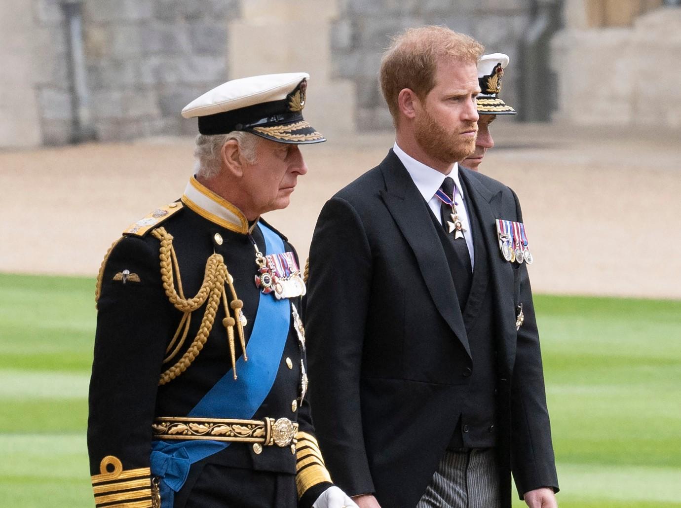 prince harry meghan markle given cold shoulder royal family coronation