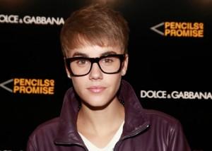 2011__09__Justin Bieber Sept13ne 300&#215;214.jpg