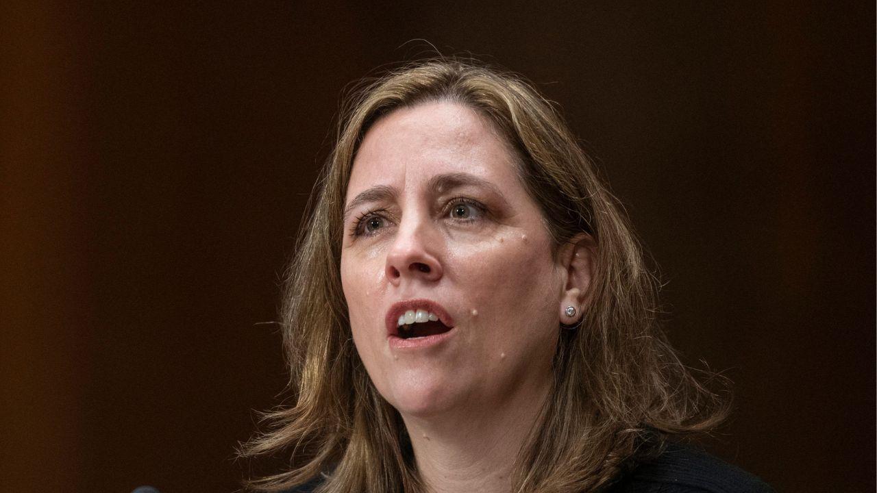 Photo of Jennifer L. Rochon.