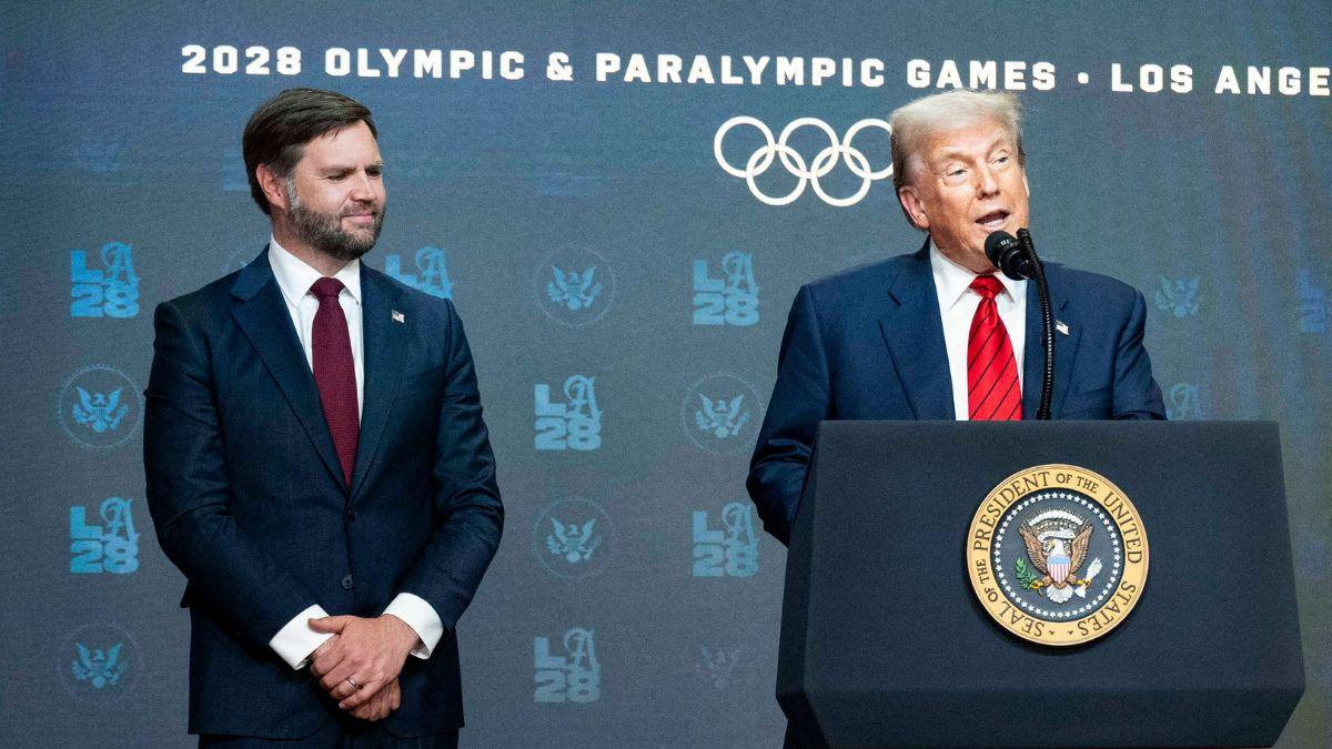 image of Governors from Illinois and California joined in after J.D. Vance's joke went viral. 