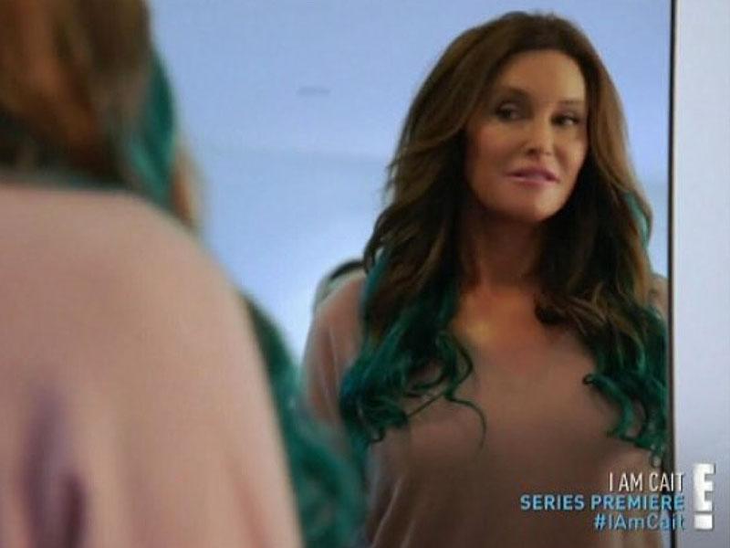 Caitlyn jenner copying kardashian style kris kylie kendall kim khloe kourtney fashion 22 E