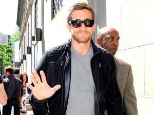 2010__05__jake_gyllenhaal_may26main 300×224.jpg