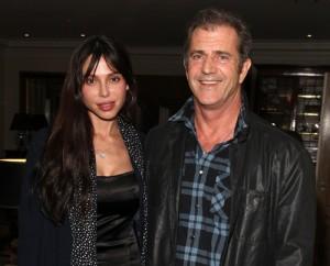 2010__11__Mel_Gibson_Oksana_Grigorieva_Nov15newsnea 300&#215;242.jpg