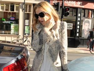 2010__08__Sarah_J_Parker_May28_40main 300×228.jpg