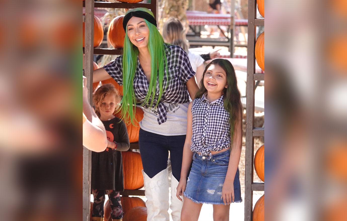 farrah-abraham-daughter-sophia-cursing-video-pumpkin-patch-photos