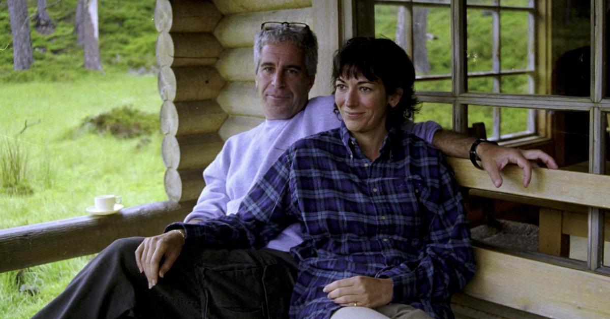 ghislaine maxwell deal feds spill jeffrey epsteins secrets lawyer