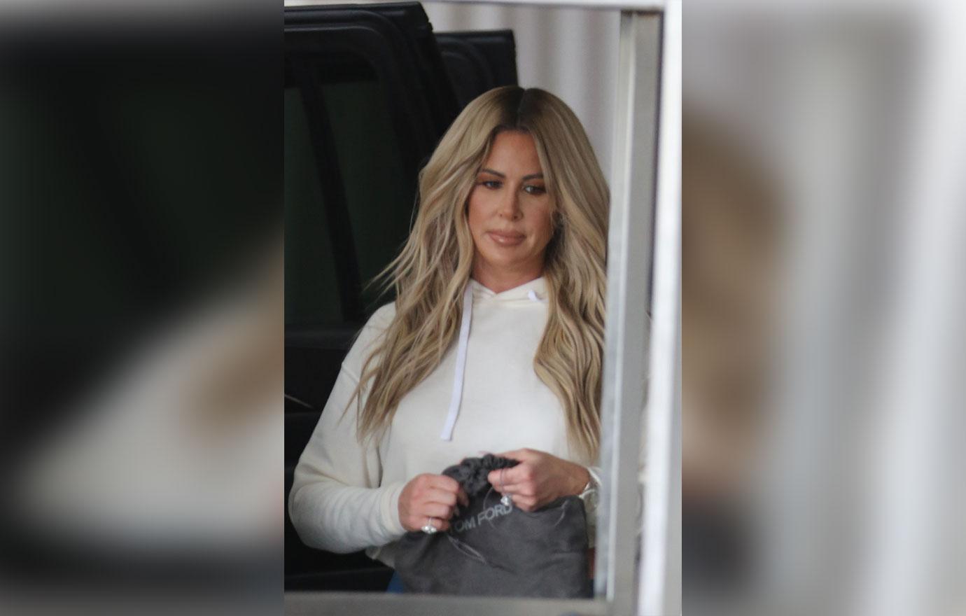 Kim zolciak claims face looks different gained 10lbs 5