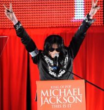 2009__10__wenn5258545 212×225.jpg