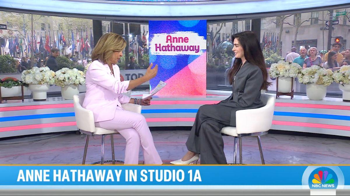 Photo of Hoda Kotb took Savannah Guthrie's spot to interview Anne Hathaway.