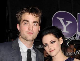 Robert pattinson kristen stewart july31 rm_0.jpg