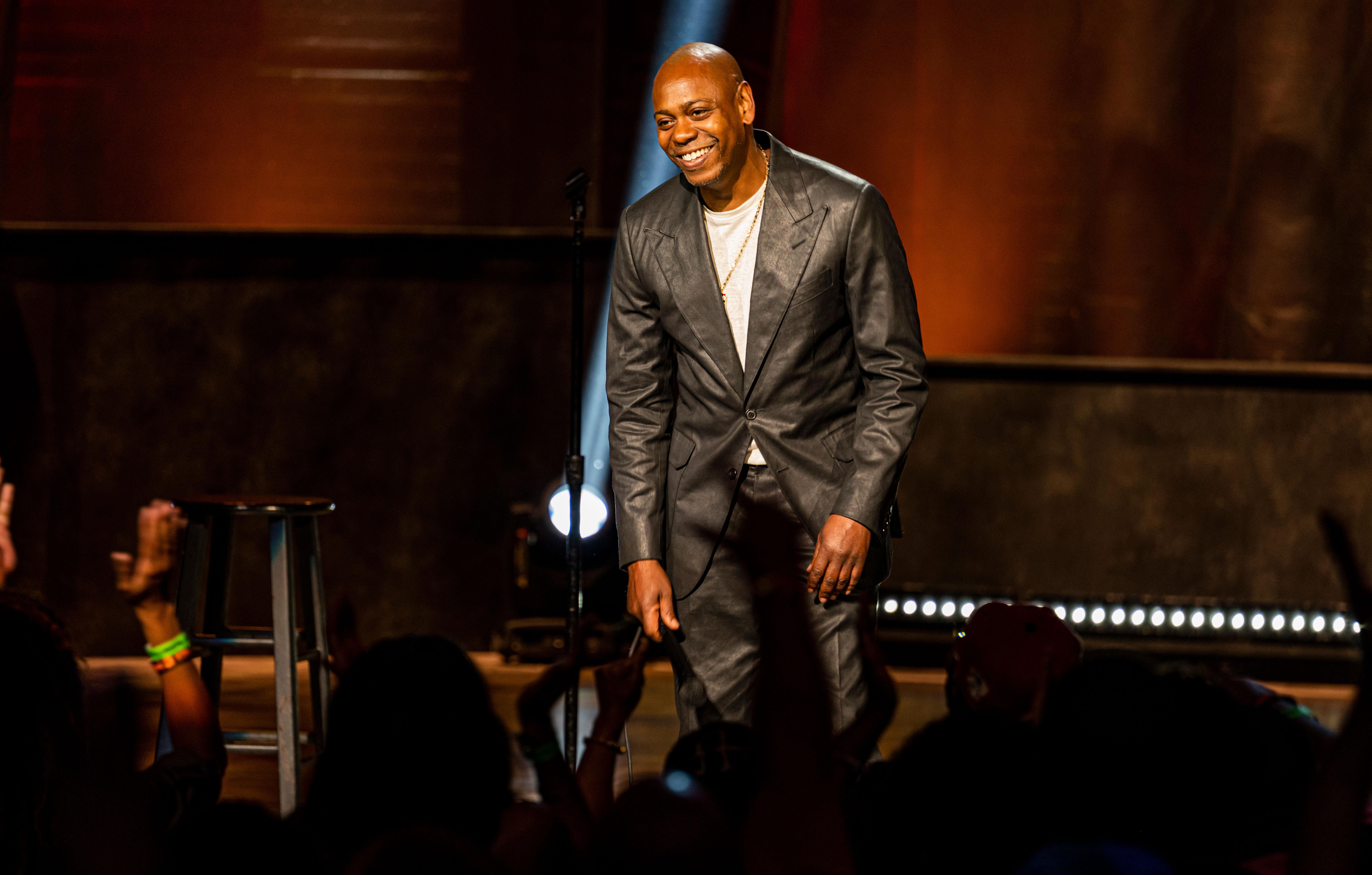 dave chappelle unbothered performing netflix special slammed transphobic