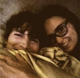 2010__09__Ashton_Kutcher_Demi_Moore_Sept27newsne 257×300.jpg