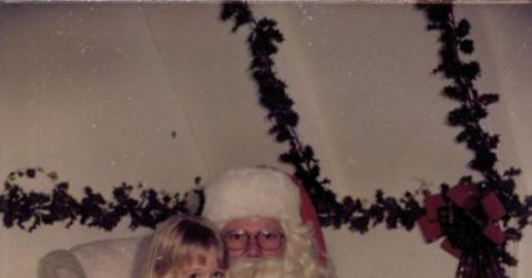 2009__12__Kendra_wilkinson_santa.jpg