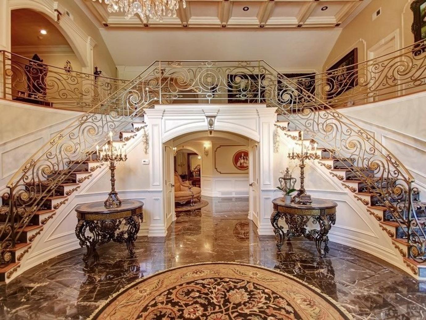 //Teresa giudice RHONJ mansion for sale