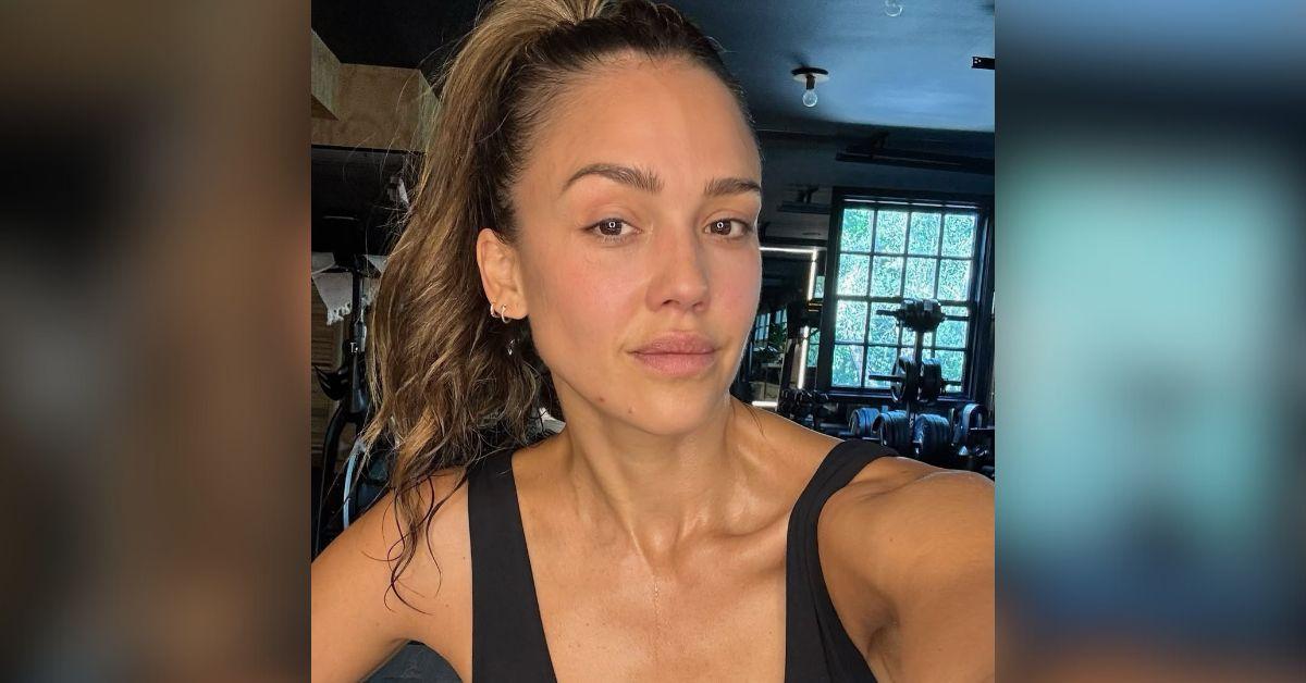 Jessica Alba Glows In NoMakeup Gym Selfie After Cancun Trip