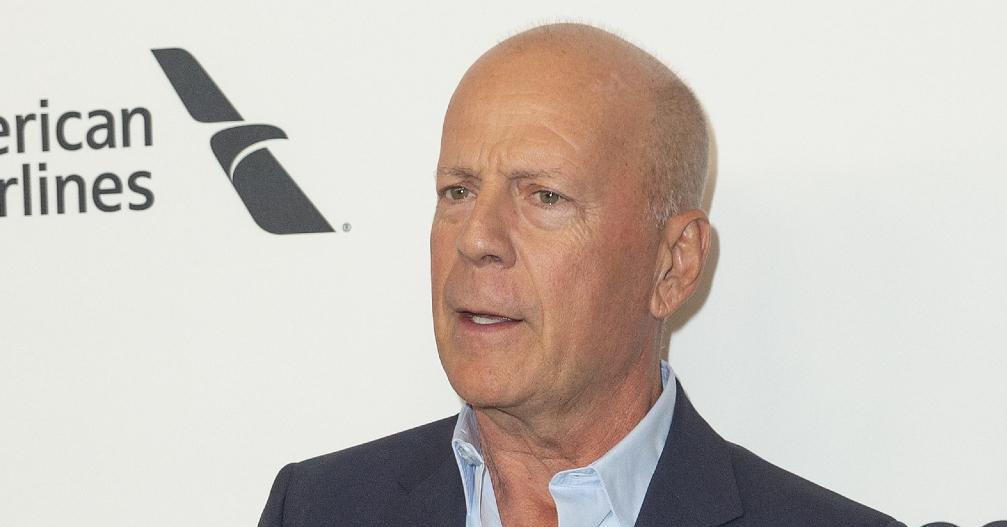 bruce willis spotted mask less postpic