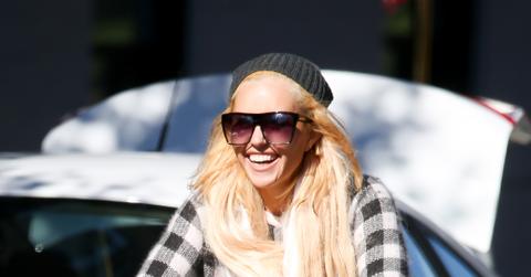Amanda Bynes riding a citi bike in New York City