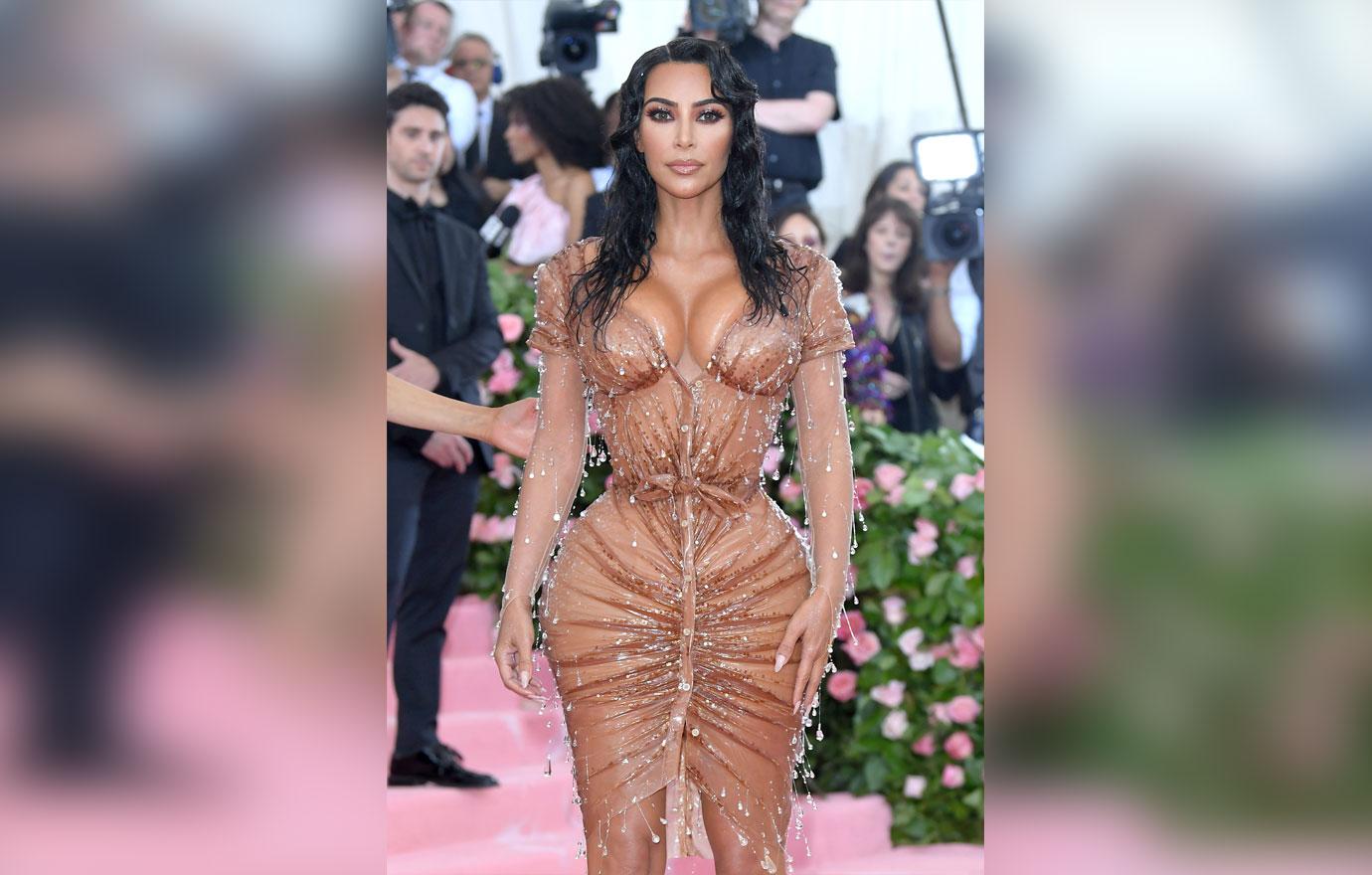 Kim-Kardashian-Met-Gala-Dress