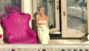 2010__08__Paris_Hilton_Home_Invasion_Aug24news01 300&#215;173.jpg