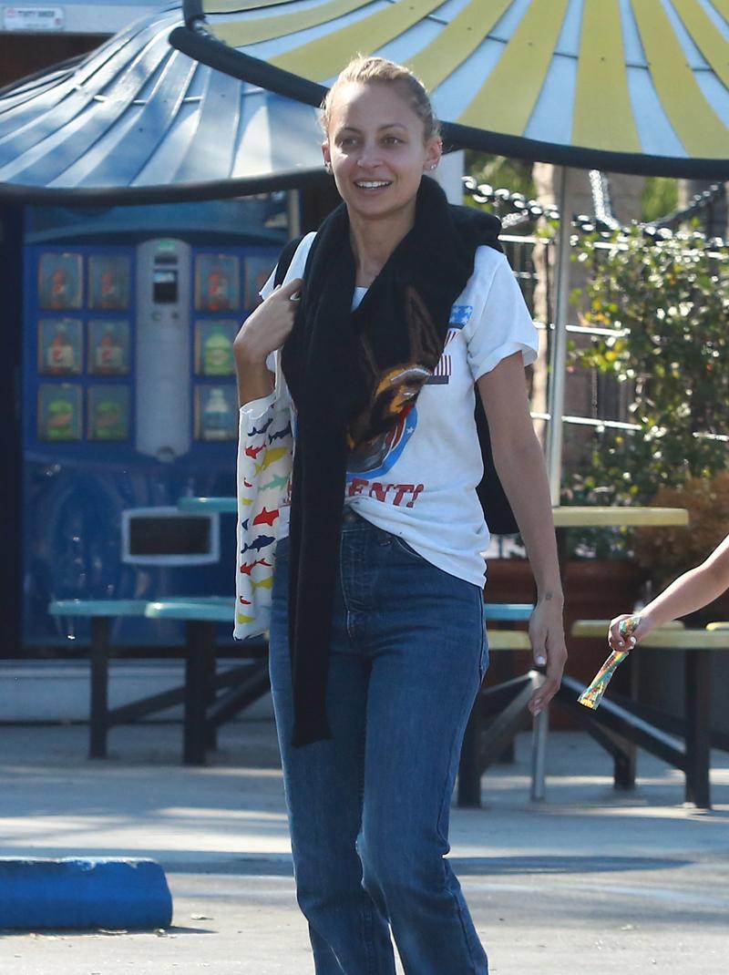 Exclusive&#8230; Nicole Richie And Family Spend Quality Time