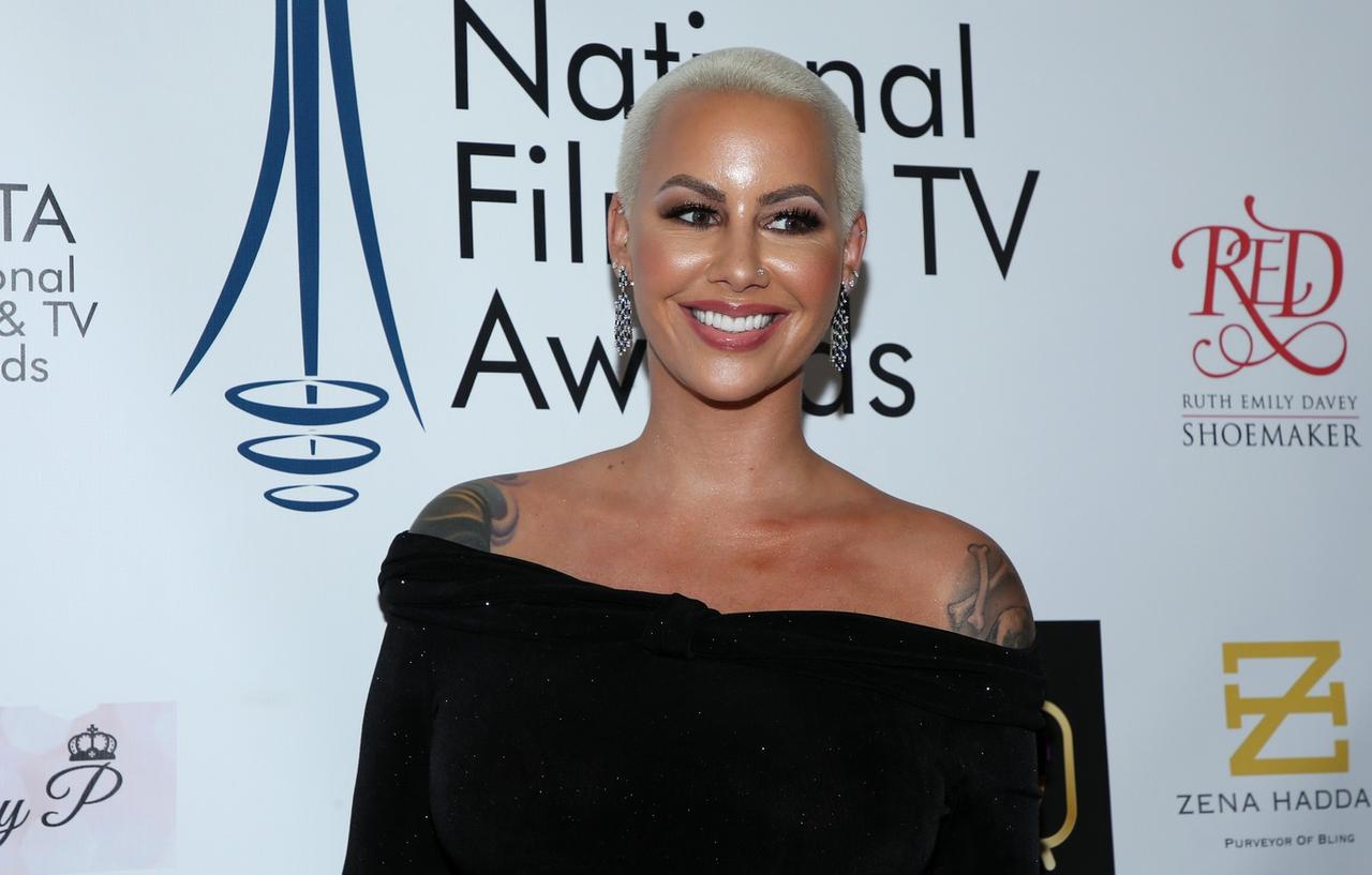 Amber Rose Posts Uncensored Naked Photo