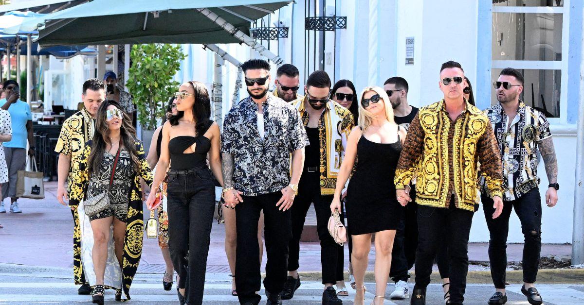 snooki fans hyped jersey shore star falls inside nightclub