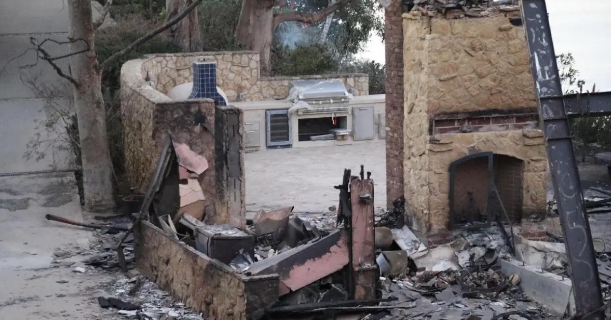Photo of Gibson showed fans what remained of his home after the catastrophic fires.