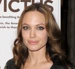 2010__05__okmagazine_angelina jolie 150×139.jpg