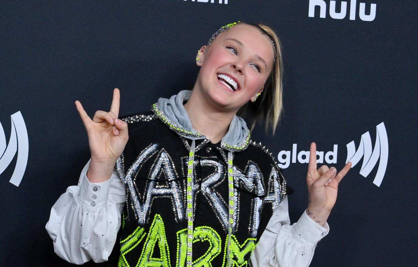 jojo siwa trolled revealing drunk punched eye st birthday