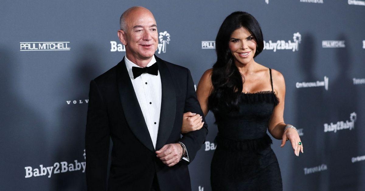 Photo of Jeff Bezos and Lauren Sánchez 