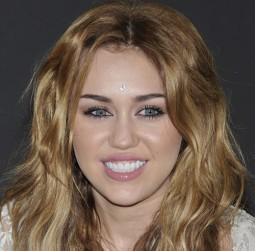2010__11__okmagazine horoscopes mileycyrus 255×300.jpg