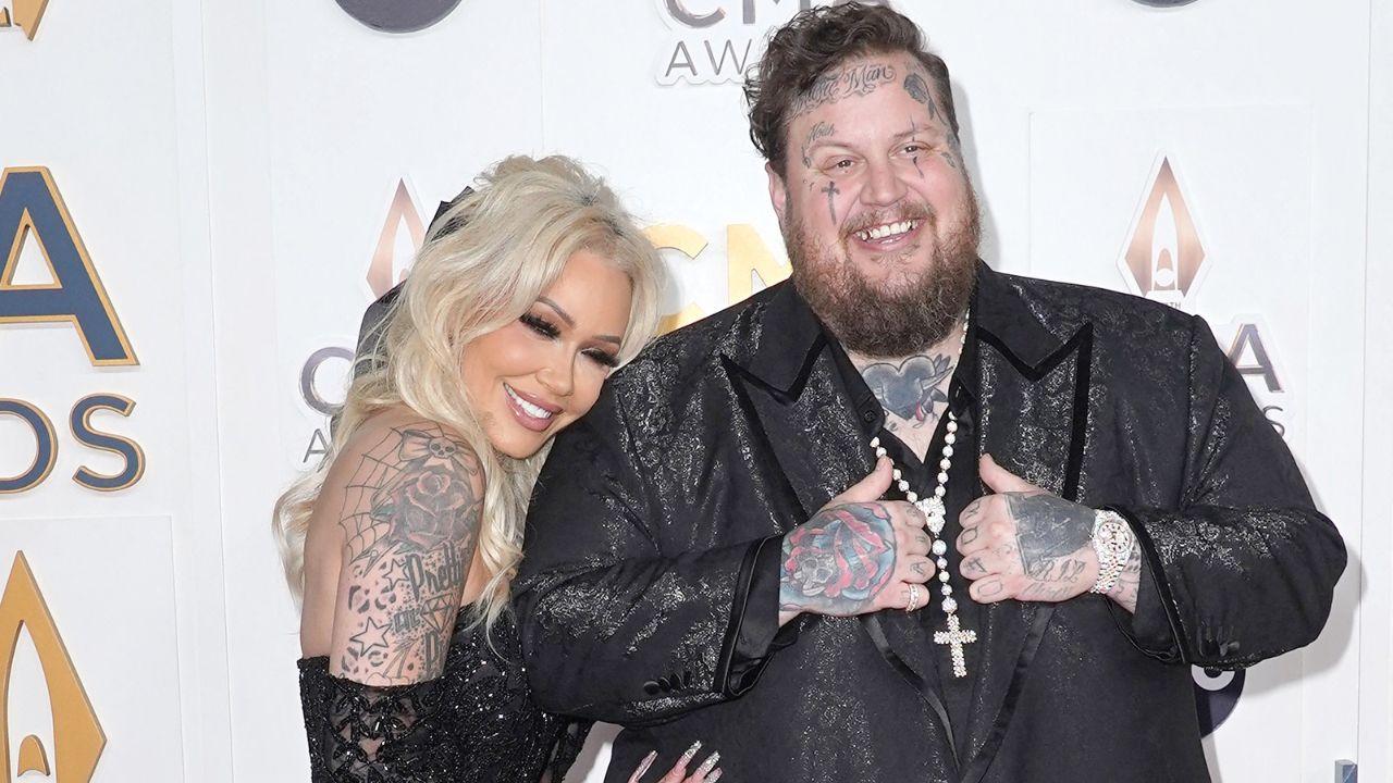 Image of Bunnie Xo teased another plastic surgery procedure after divorce with Jelly Roll.