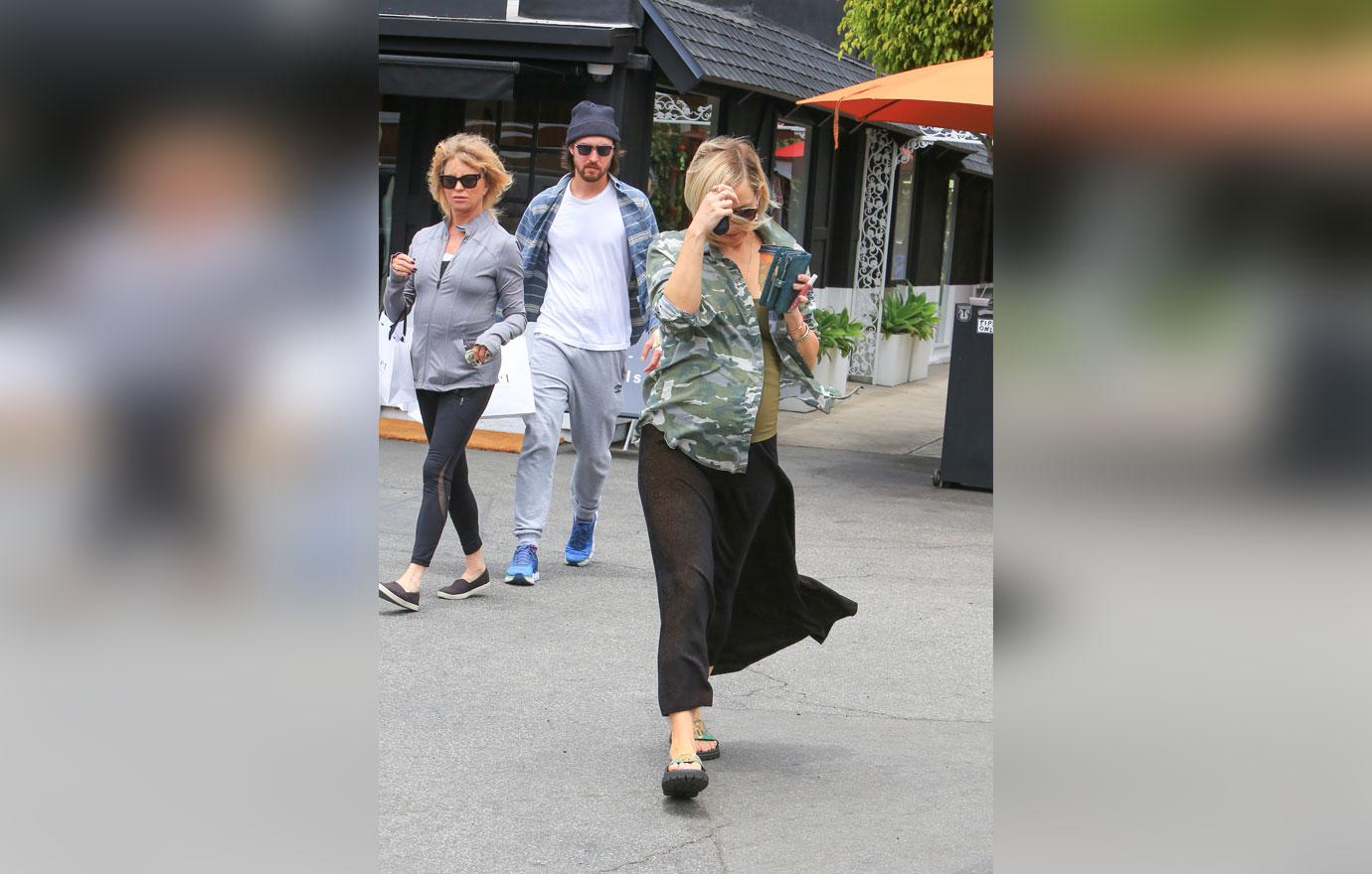 Goldie Hawn and Kate Hudson out and about